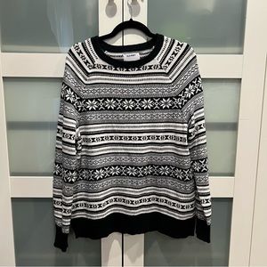 Old Navy holiday crewneck sweater